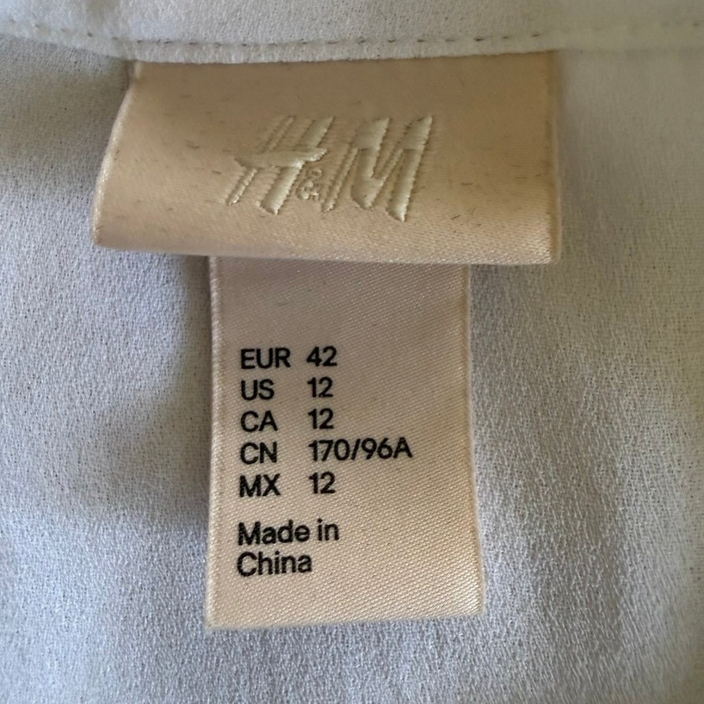 H&M Band Collar Tunic Women Size 12 White Relaxed High Low Button Front Blouse - Picture 12 of 13